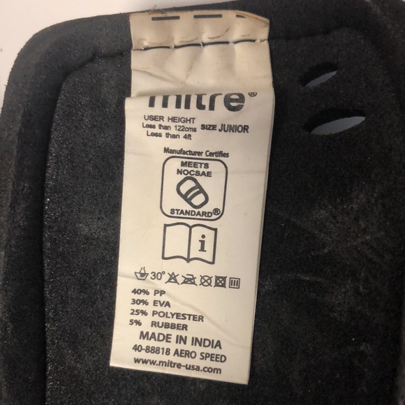 Mitre Junior Shin Guards - Picture 9 of 11